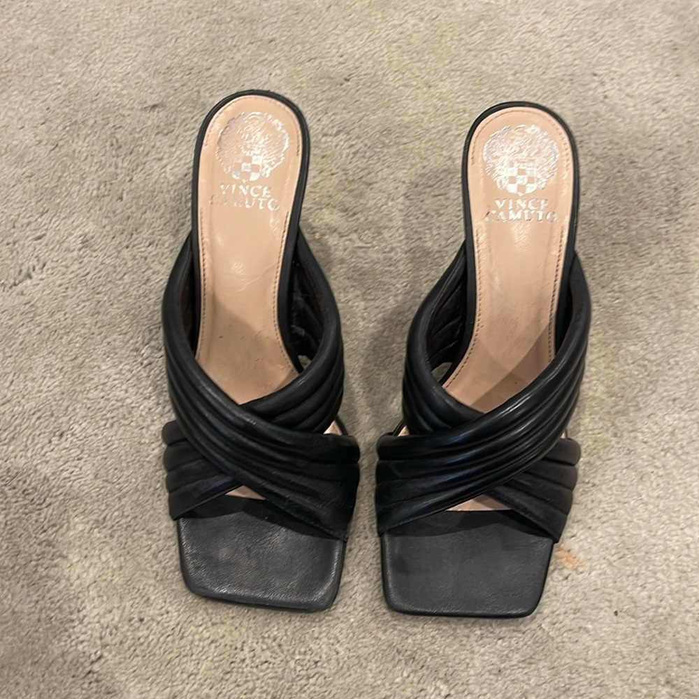 Vince Camuto black heel